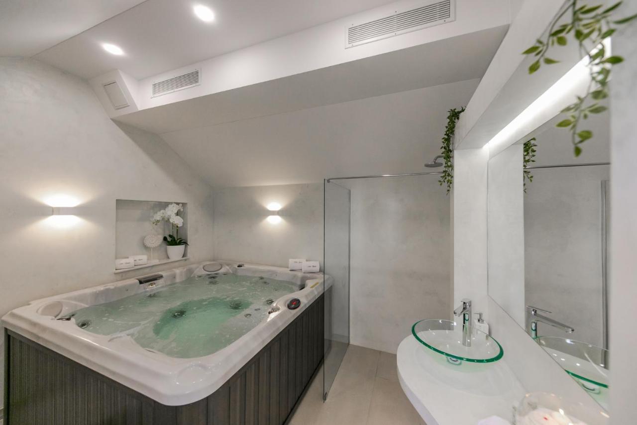 Villa Bante - Luxury Stone House คาชเตลา ภายนอก รูปภาพ