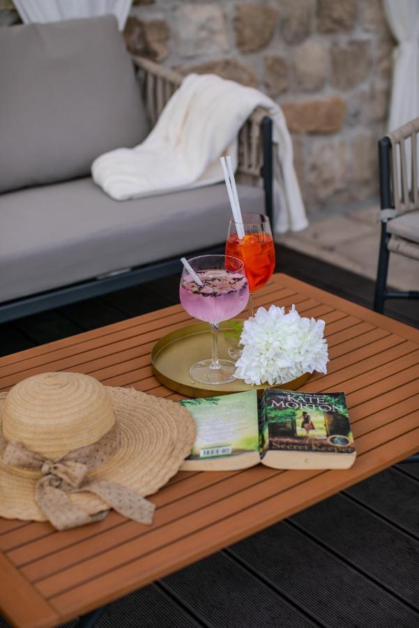 Villa Bante - Luxury Stone House คาชเตลา ภายนอก รูปภาพ