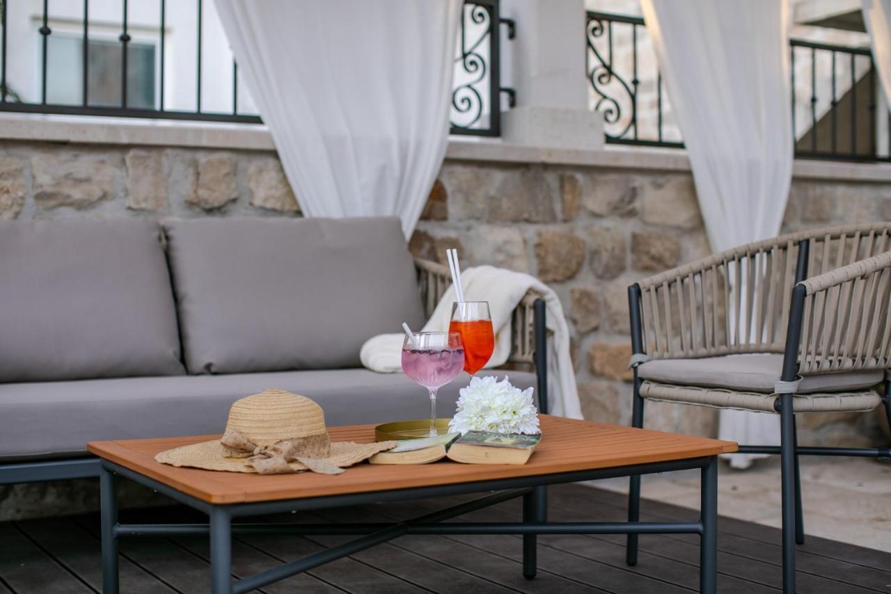 Villa Bante - Luxury Stone House คาชเตลา ภายนอก รูปภาพ